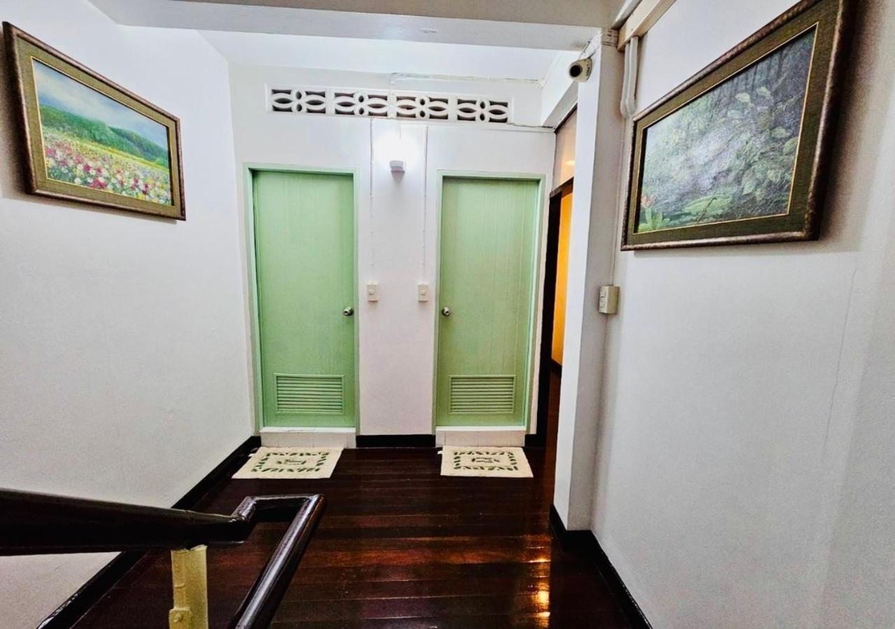 Reehouse@soi Cowboy/asoke Bts Guest house Bangkok